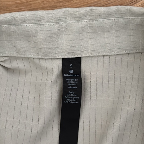 Lulu Lemon men’s Live In Practice Down To The Wire button up shirt - Picture 8 of 10